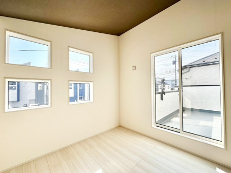 ���̑����� 4���񂾑����A�N�Z���g�ɂȂ��Ă���2�K�̗m���B�o���R�j�[�t���B