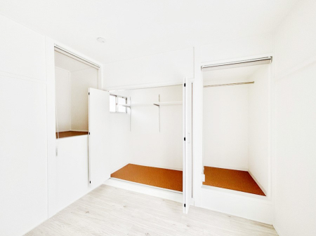 ���[ �����Ղ�̎��[�X�y�[�X�ŉ��K�ɕ�点���� 