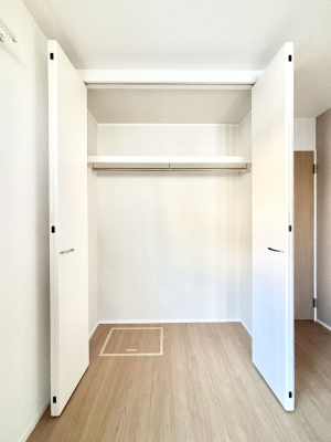 ���[ �����Ղ�̎��[�X�y�[�X�ŉ��K�ɕ�点���� 