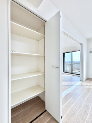 ���̑����� �L�b�`���ɂ̓p���g���[�I�H�ނ̃X�g�b�N�͂������A���p�i�̎��[�Ȃǎg�����͂��낢��I