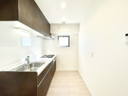 �L�b�`�� ���������Ȃ���ł����Ƒ��Ƃ̉�b���y���߂�ΖʃL�b�`��