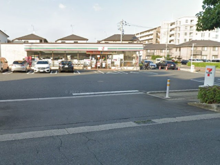 ���ӊ� �R���r�j 300m �Z�u��-�C���u�����������T���ړX