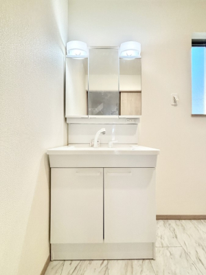 ���ʑ�E���ʏ� ���[�͂Ƌ@�\���ɗD�ꂽ���ʉ��ϑ� 