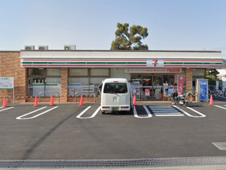 ���ӊ� �R���r�j 230m �Z�u��-�C���u�����x�؂R���ړX