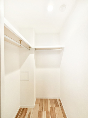 ���̑� �ߗނ��n���K�[�Ɋ|�����܂܎��[�ł���WIC�B�ߗނ̐������ڂ����₷���ĕ֗��ł��I