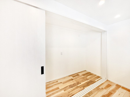 ���̑����� ��e�ʂ̎��[�͂��������I��^�p���g���[�ŃL�b�`��������X�b�L���I