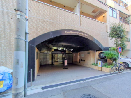 �G���g�����X -