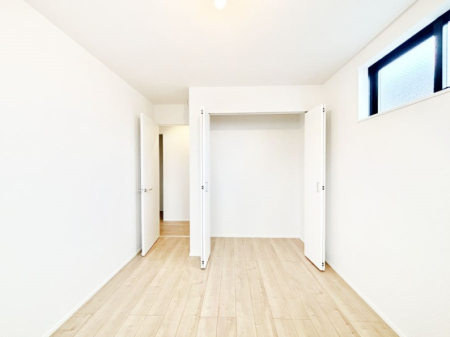 �q������ ���q���܂̂������Ƃ��Ă��I�ߗނ̐������ڂɕ֗��ȃN���[�[�b�g�t���̗m���B