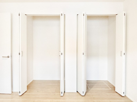 ���[ ��������ߗނ�ו��Ȃǂ̎��[�ɕ֗��ȃN���[�[�b�g�t���ł��B