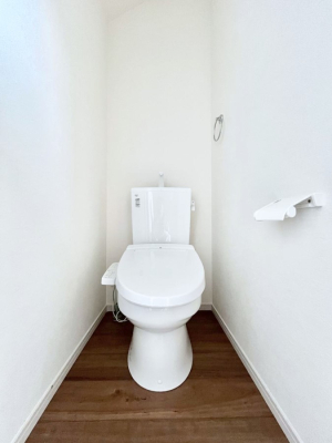 �g�C�� �g�C���͈��S�̂Q�ӏ��I���̃o�^�o�^������S�ł��B 