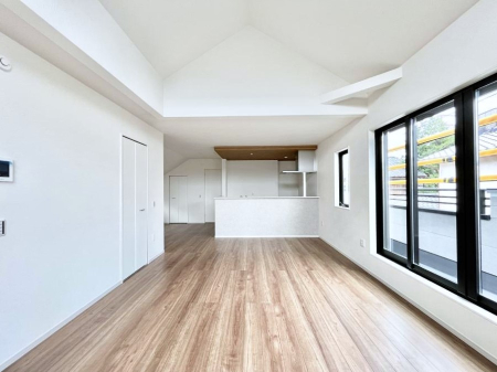 ���̑����� ���邢2�K���r���O�I�O����̎������V���b�g�A�E�g���ĉƑ��̃v���C�o�V�[�����܂�