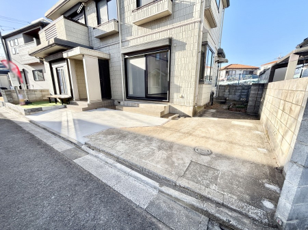  �����Ɍ������Ȃ����ԃX�y�[�X�B