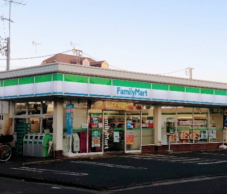 ���ӊ� �R���r�j 400m �t�@�~���[�}�[�g ���∮���X