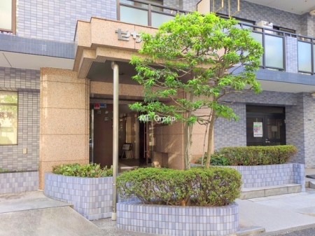 �G���g�����X -