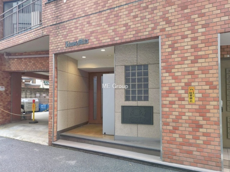 �G���g�����X -