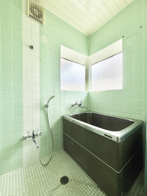 ���� 1���̔������t���b�V���ł���A���K�ȃo�X�^�C�������o���Ă���܂��B