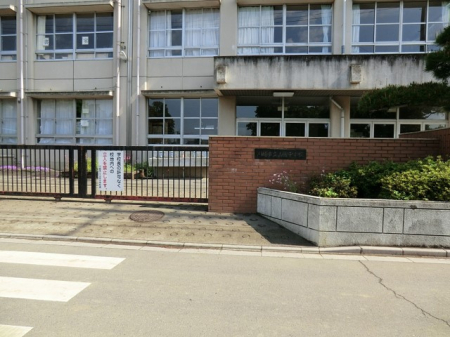 ���ӊ� ���w�Z 750m ��z�s���R�c���w�Z