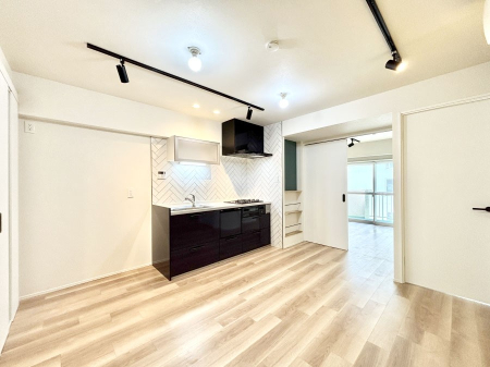 �L�b�`�� �Ƒ��c���̎��Ԃ����������ȃ_�C�j���O�L�b�`��