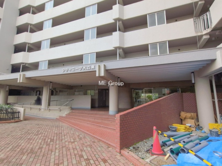 �G���g�����X -