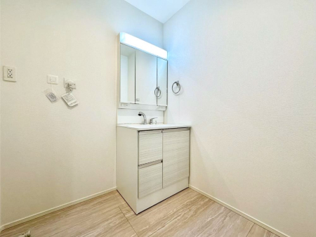 ���̑� �L�X�Ƃ�Ƃ�̂��郉���h���[�X�y�[�X�B  