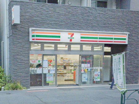 ���ӊ� �R���r�j 300m �Z�u��-�C���u���a�J�b���1���ړ�X