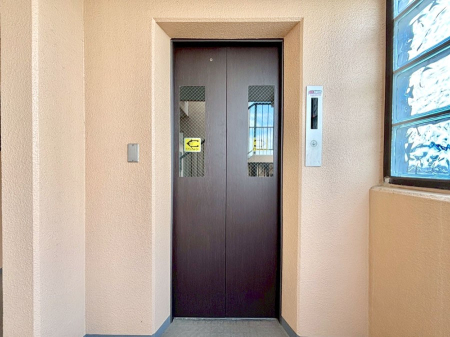 ���̑� ����̏�艺��ɕ֗��ȃG���x�[�^�[�I