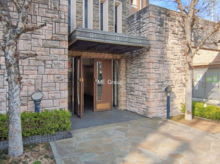 �G���g�����X -