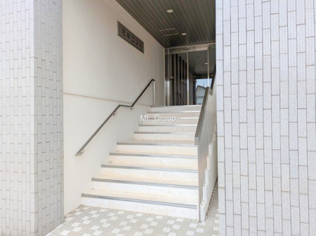 �G���g�����X -