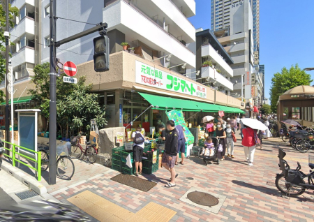 ���ӊ� �X�[�p�[ 700m �t�W�}�[�g �����X