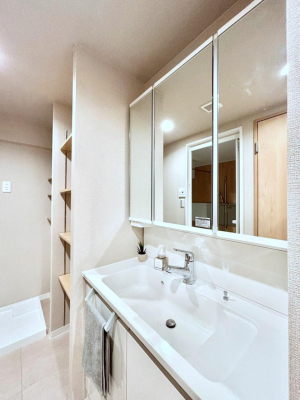 ���ʑ�E���ʏ� ������������ʉ��ώ��Œ��̐g�x�x�����K  