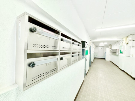 ���̑� �����̕�炵�ɕ֗��I�X�փ|�X�g�Ȃǂ̐ݔ����[�����Ă��܂��B