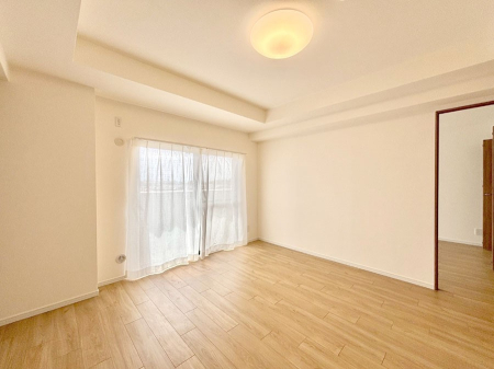 ���̑����� �傫�ȑ����炽���Ղ�̗z���ƕ����������郊�r���O  