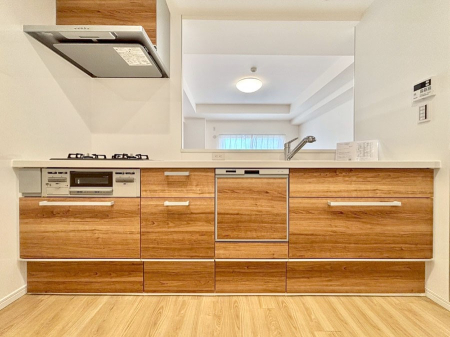 �L�b�`�� ���������Ȃ���ł����Ƒ��Ƃ̉�b���y���߂�ΖʃL�b�`��