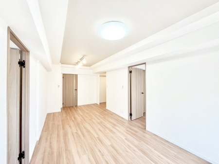 ���̑����� �V���v���ȃf�U�C���Ȃ̂ŃC���e���A���l����̂��y���݂ł��ˁI