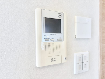 ���̑����� �K��҂���ڂł킩����S�̂s�u���j�^�[�t���C���^�[�z���B   