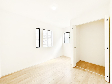 ���̑����� �N���[�[�b�g�t���̂������ŃX�b�L���Ƃ�����Ԃł�����芰���܂��I