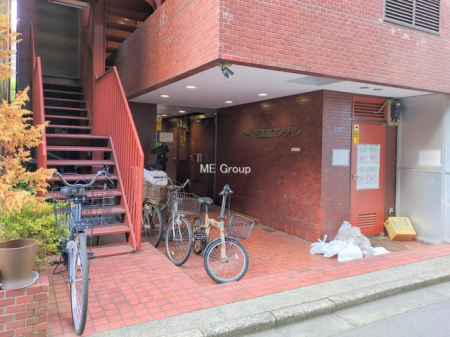 �G���g�����X -