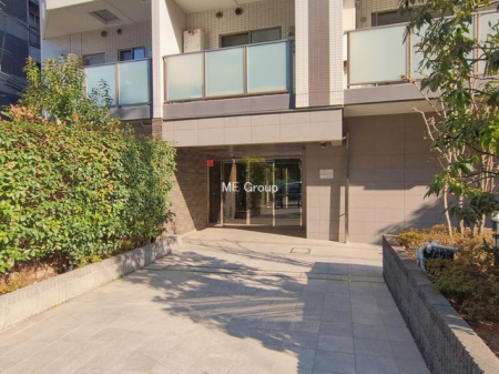 �G���g�����X -