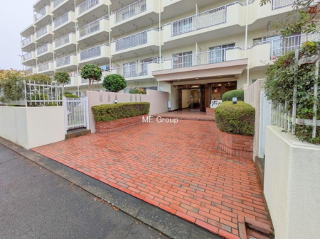 �G���g�����X -