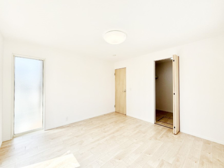 �Q�� �v���C�x�[�g���ԏ[���I��e�ʂ̎��[�͂�������WIC�t���̂������ł��B