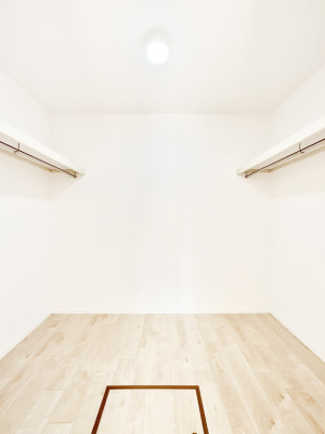 ���̑� �ߗނ��n���K�[�Ɋ|�����܂܎��[�ł���WIC�B�ߗނ̐������ڂ����₷���ĕ֗��ł��I