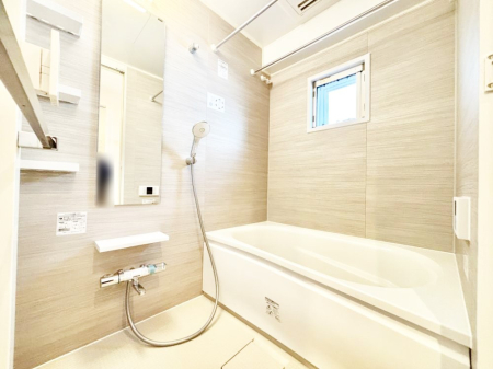 ���� ����̔�������Ă���閾�邢�������̂���o�X���[��