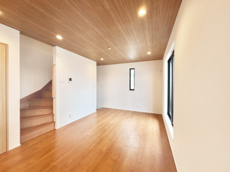 ���r���O ���r���O�K�i�A������؂ȉƑ��ƃR�~���j�P�[�V�������Ƃ��Ƒ��v���̊Ԏ��