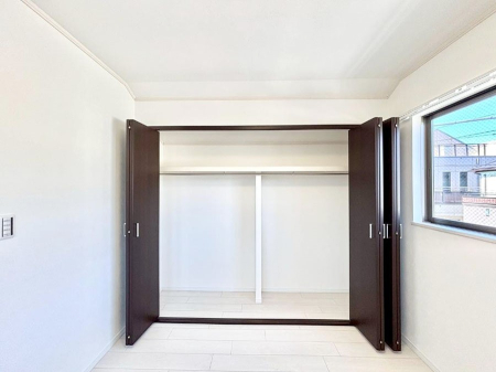 ���[ �����Ղ�̎��[�X�y�[�X�ŉ��K�ɕ�点���� 