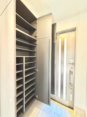 ���̑����� �����Ղ���[�ł���V���[�Y�{�b�N�X�ŉƑ��S���̌C���A���ւ�������B  