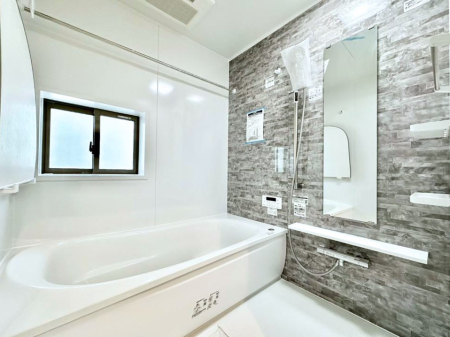 ���� ����̔�����₷��؂ȃo�X�^�C���B�������Ƃ����C���y����Ŕ����Ƃ肽���ł��ˁI  