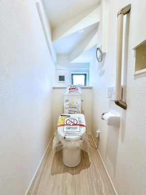 �g�C�� �g�C����1�K��2�K���ꂼ��ɔz�u����Ă��ĂƂĂ��֗��ł��B 