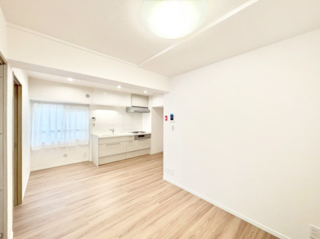 ���r���O �Ƒ��c���̎��Ԃ����������Ȃ��났�̃��r���O�_�C�j���O�B   