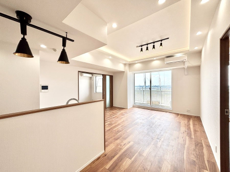 ���̑����� �Ƒ��̂Ȃ�����؂ɂ����_�C�j���O