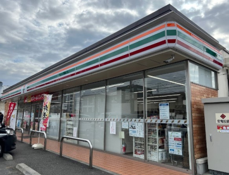 ���ӊ� �R���r�j 400m �Z�u��-�C���u�� ������֑O�R���ړX